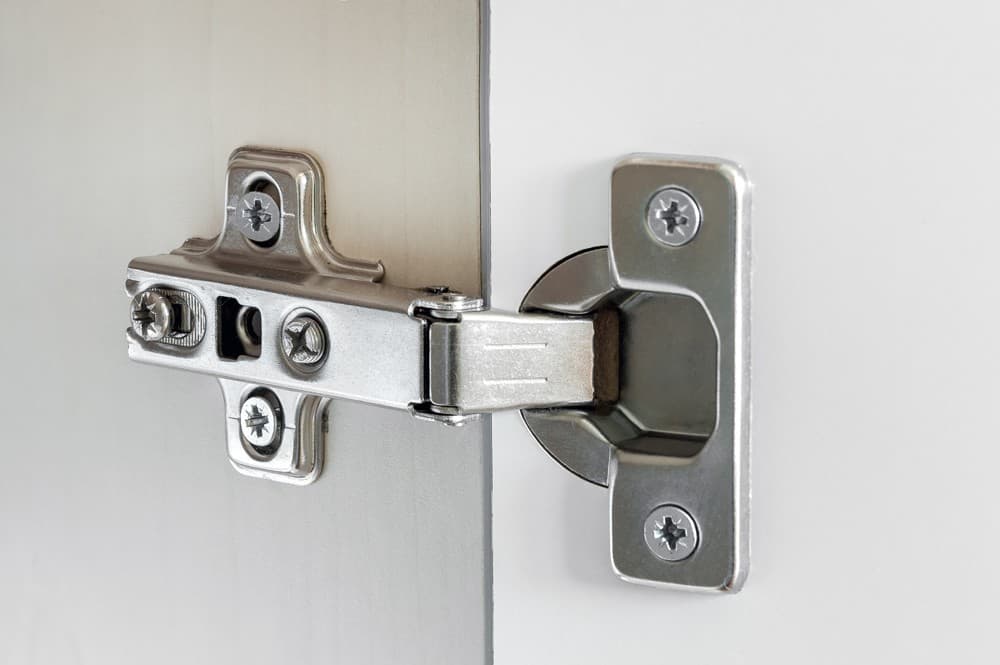 Amplia variedad de accesorios metálicos